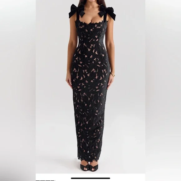 Kylie’s label Black Dress - Picture 1 of 4